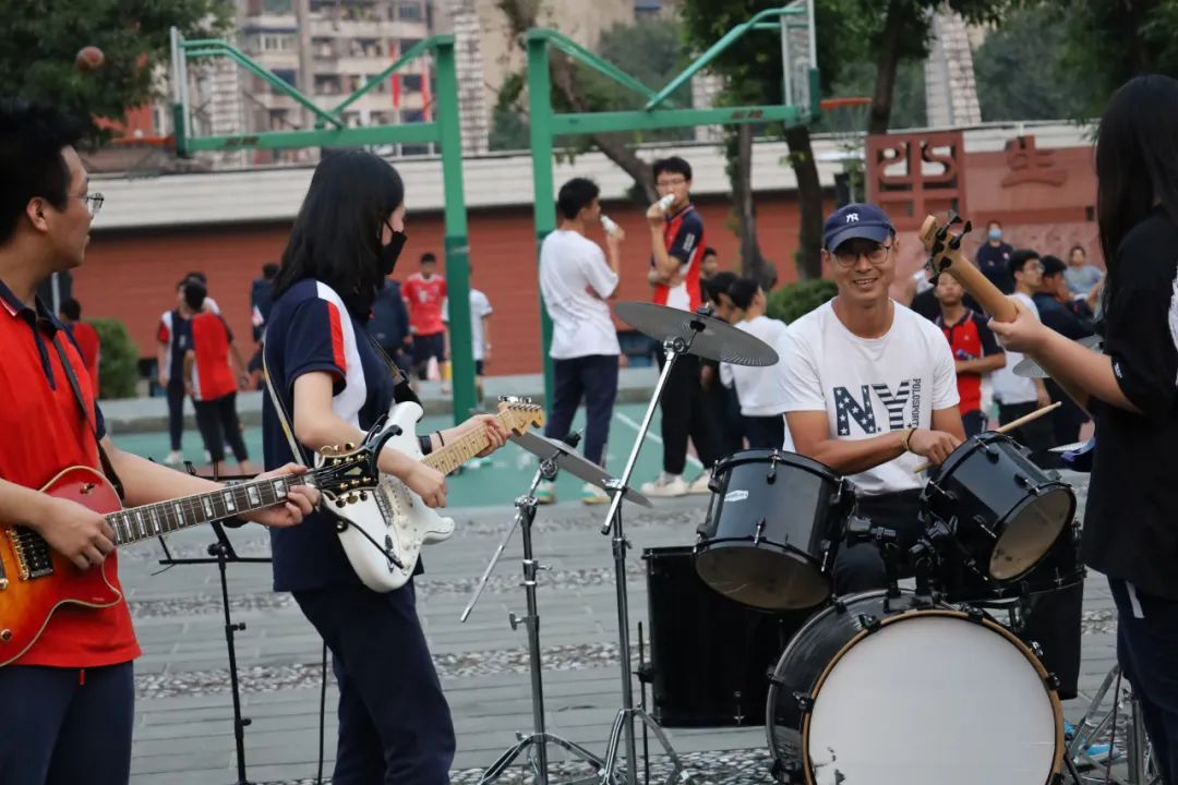 重庆一中有哪些社团活动,重庆一中高中部的社团