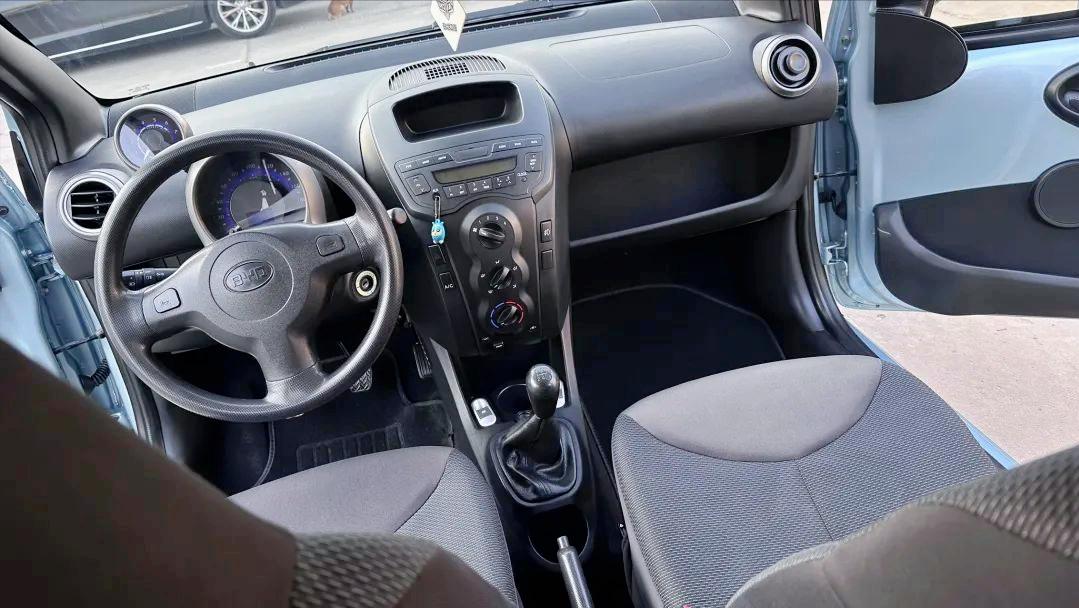 2010款比亚迪f0翻新案例,比亚迪f0全车翻新喷漆多少钱