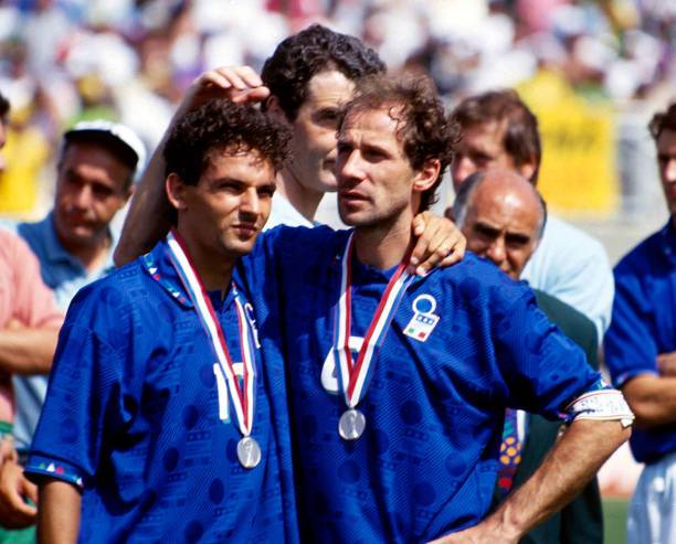 巴乔经典庆祝动作,巴乔的经典瞬间