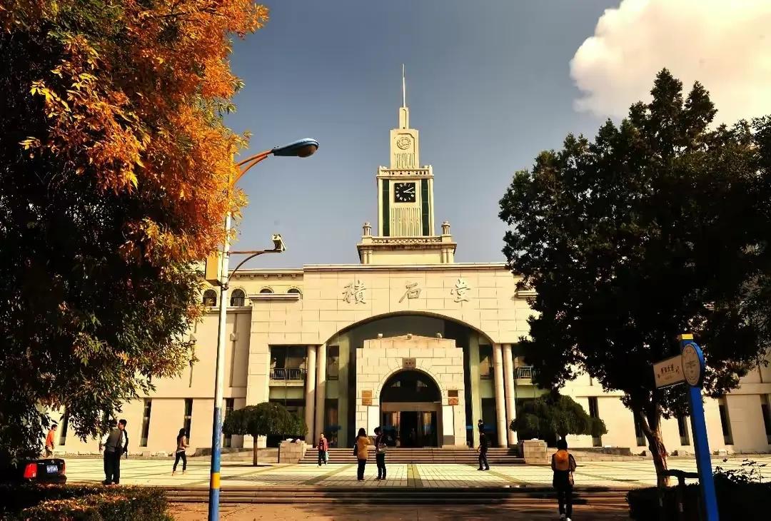 兰州大学萃英学院,央视评价兰州大学