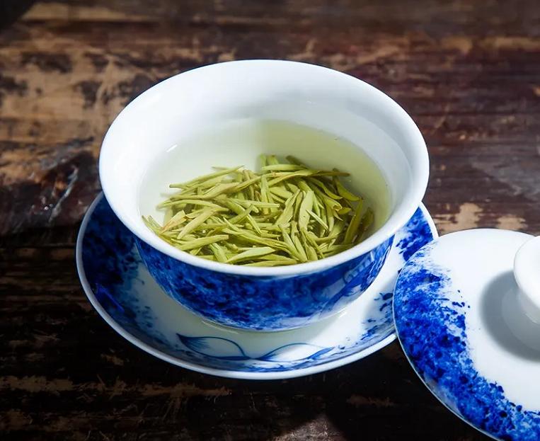 冷泡茶是专门的茶还是普通的茶,冷泡茶vs冷却的茶