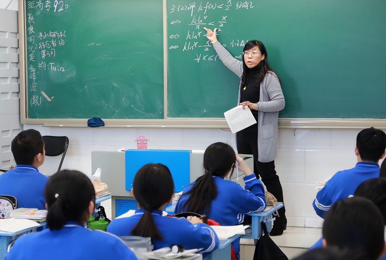 教师退出机制会退行政岗吗,教师面临撤岗