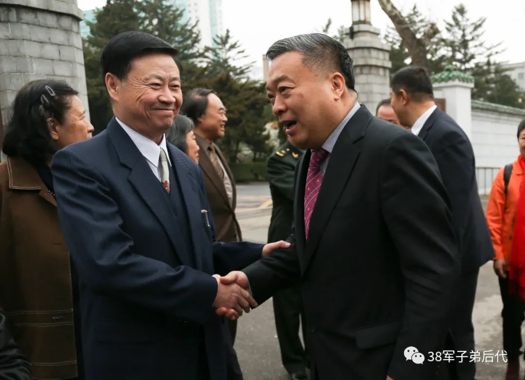 38军老兵朝鲜,朝鲜平壤万景台少年宫牡丹峰