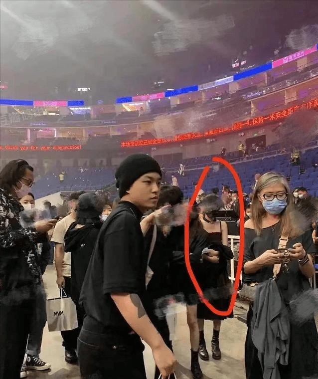 男不坏女不爱dj歌曲,男不坏女不爱音乐