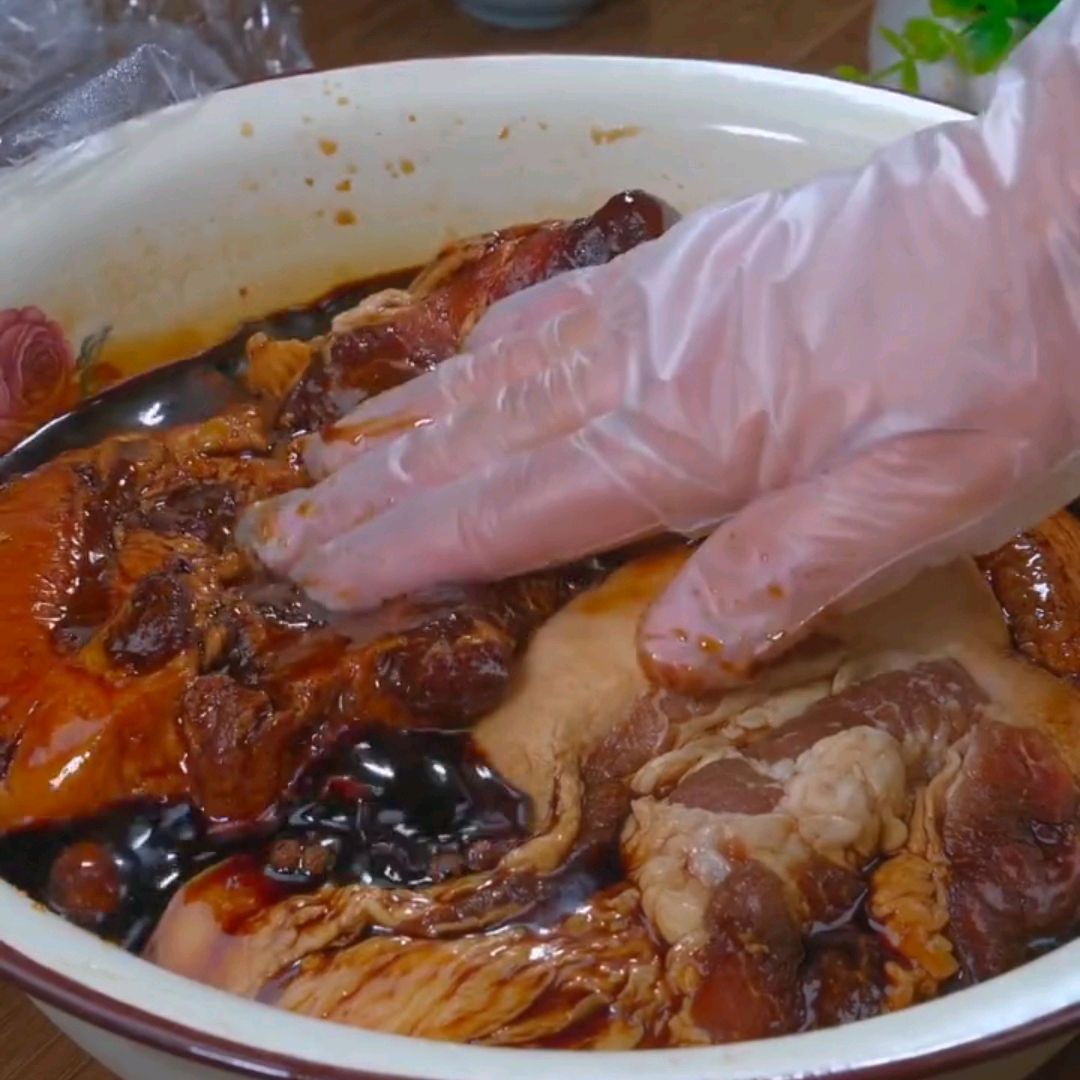 做猪肉酱肉的方法,酱焖肉怎么做好吃不油腻的