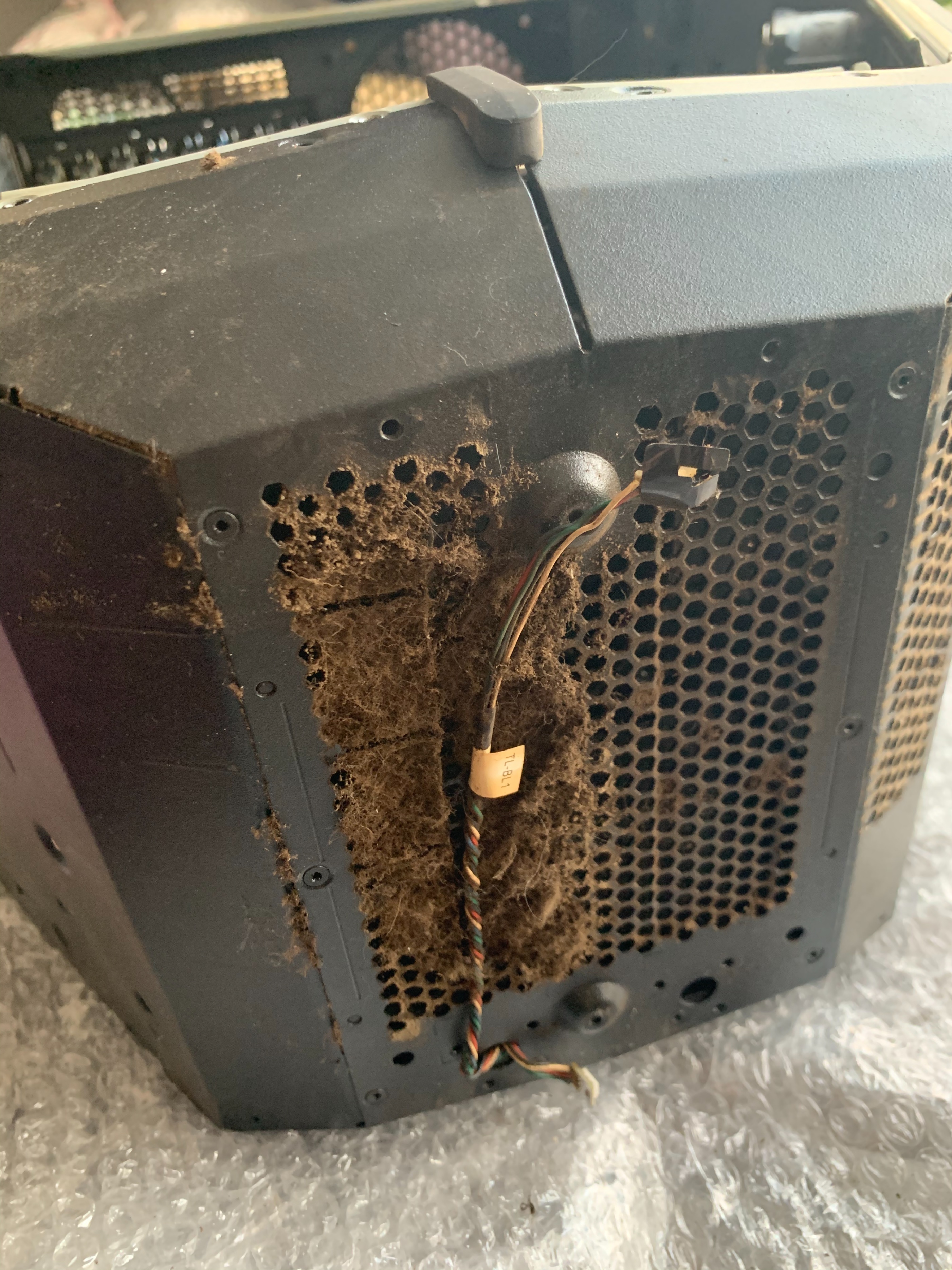 外星人大三角机箱什么材质,外星人大三角机箱购买