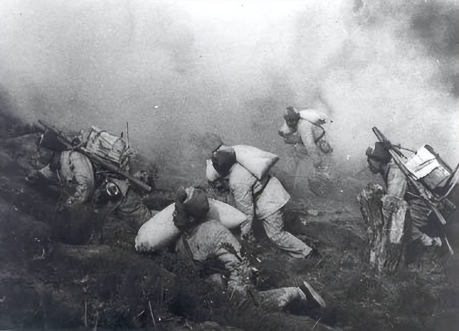 “巾帼女英雄”刘桂贞：肠子流出2寸坚持战斗，被授予上尉军衔！