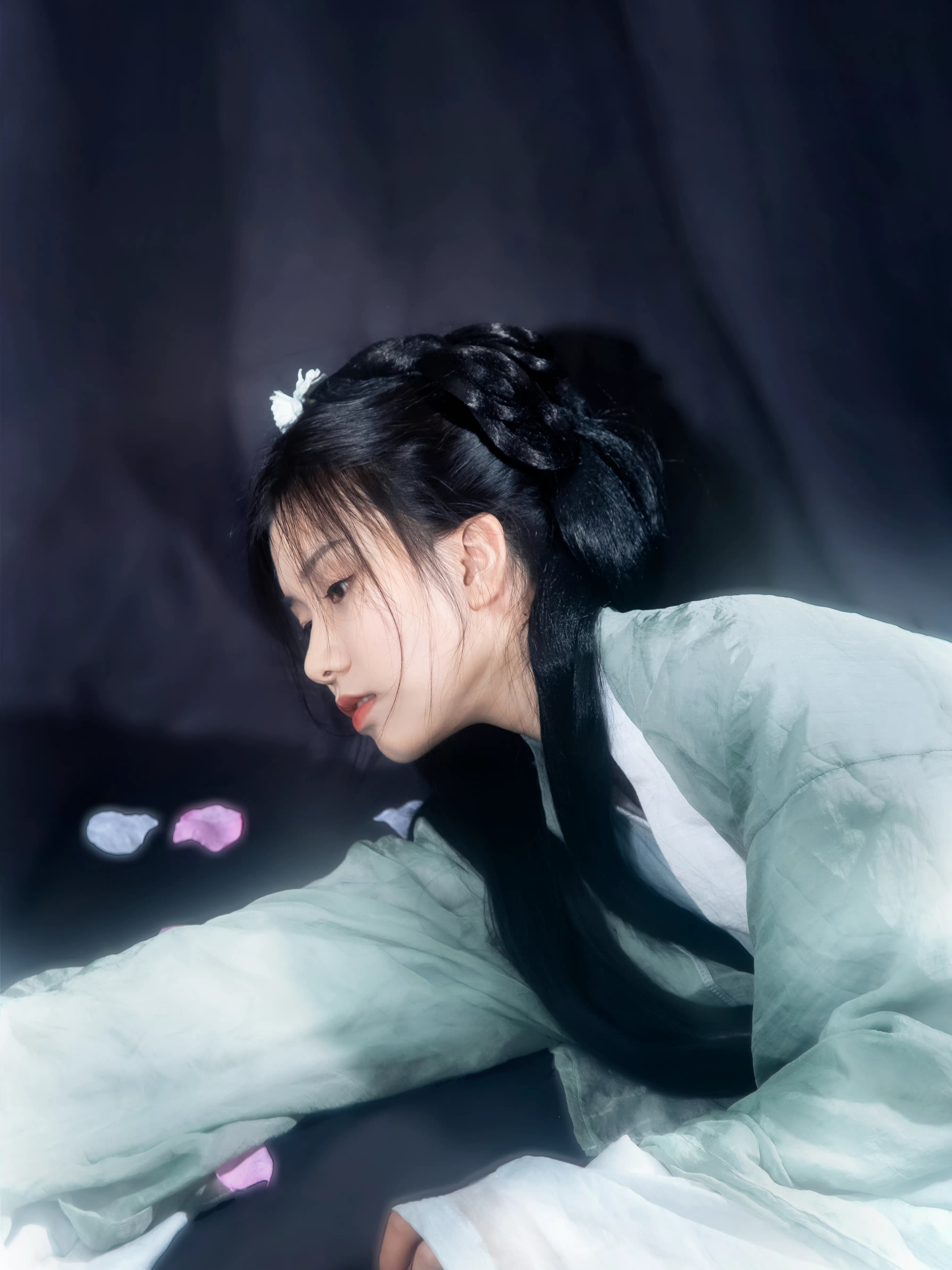 嗟往事，云水掠影，佳期如梦