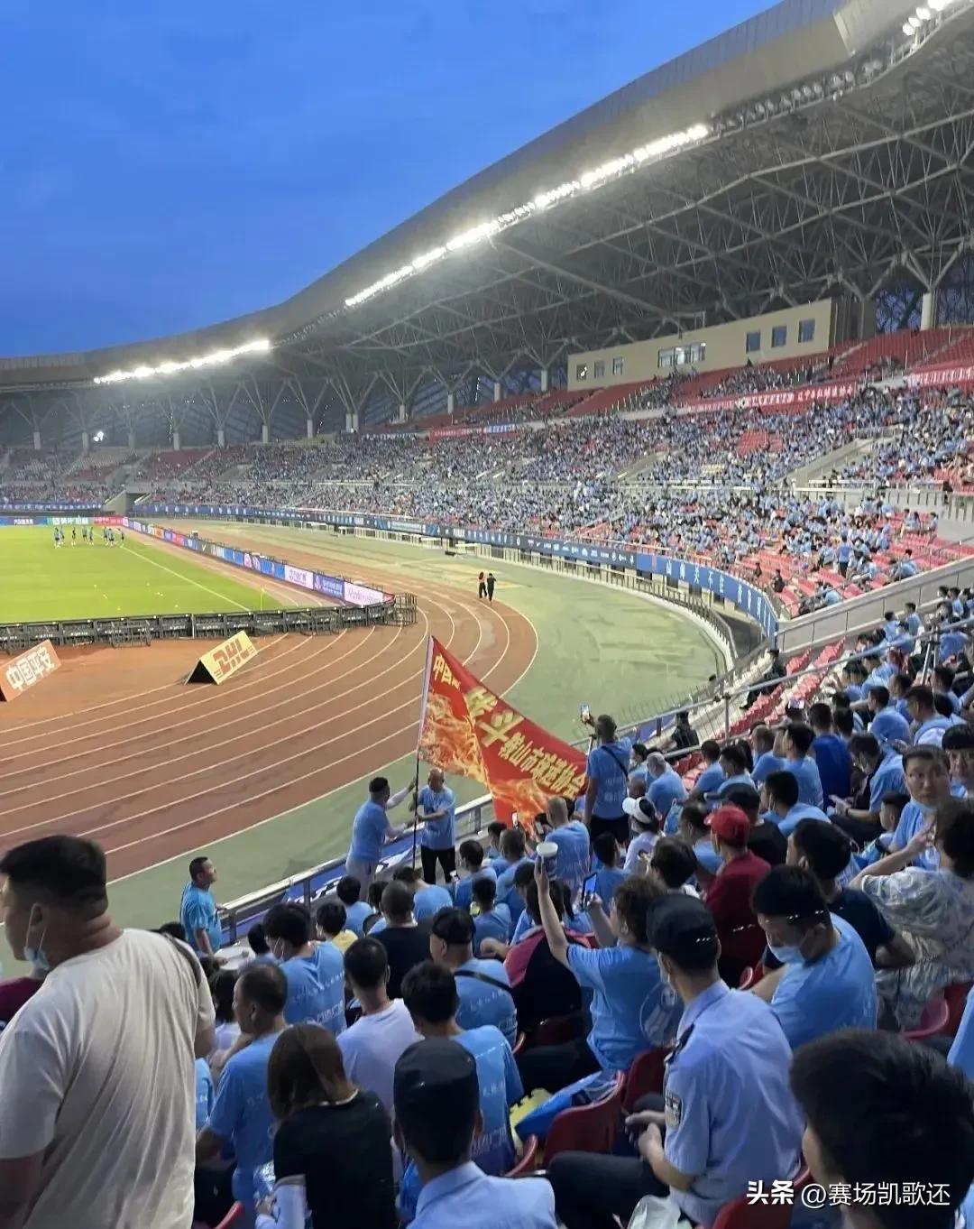 唯有足球不可辜负中超联赛,唯有足球不可辜负武汉加油