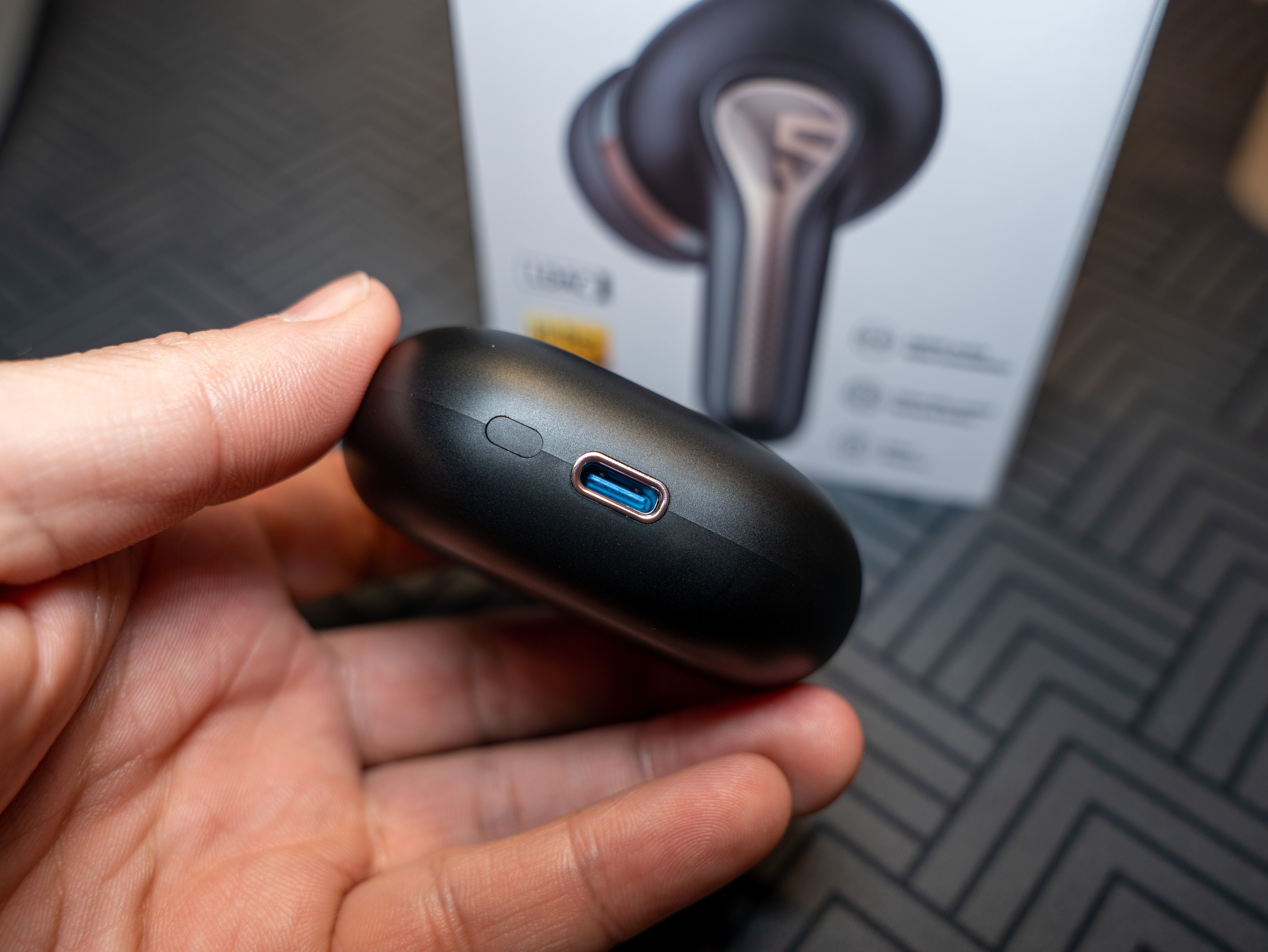 300块不到买Hi-Res金标主动降噪蓝牙耳机—泥炭Capsule3Pro分享