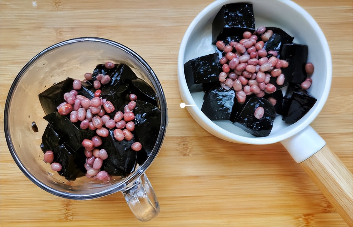 致富经灵芝种植技术视频,仙草种植利润多少钱一亩