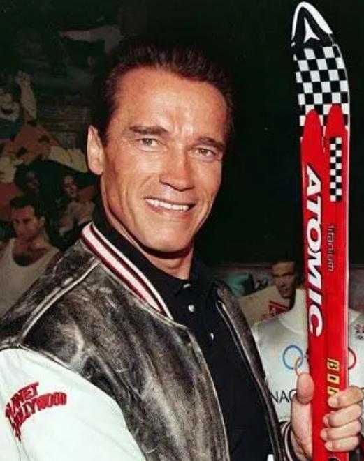 硬汉施瓦辛格原版,施瓦辛格硬汉完整版