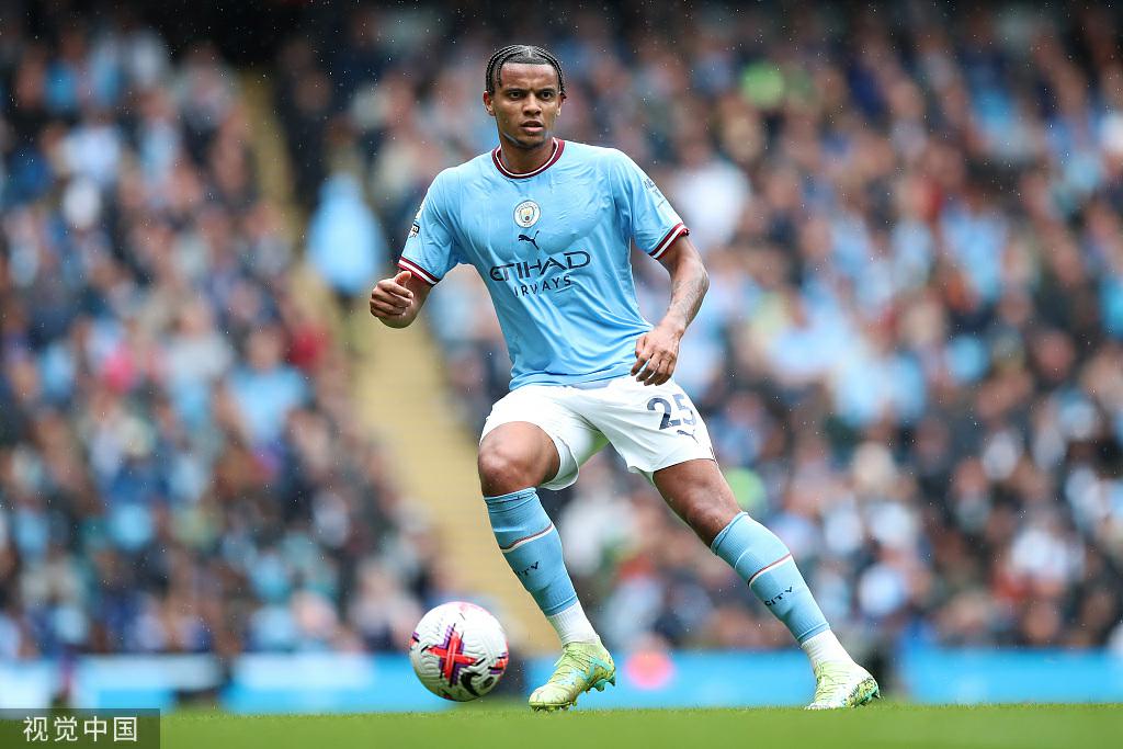 曼城时隔多长时间重回榜首,曼城赛季回顾