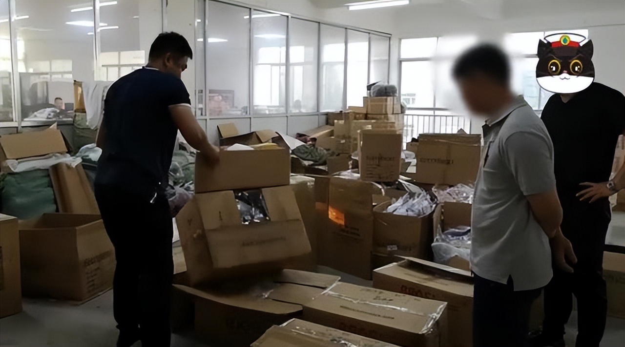 真假“维密”：进价10元，贴上“维多利亚的秘密”吊牌后，售价上百元，两年开上保时捷！