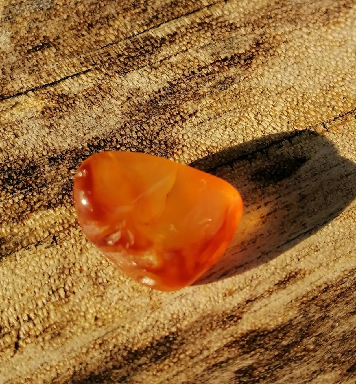 鸡血宝石原石,金黄条纹鸡血宝石