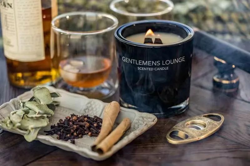 FragranceOne发展之路—从YouTube出发到八位数规模的香水公司