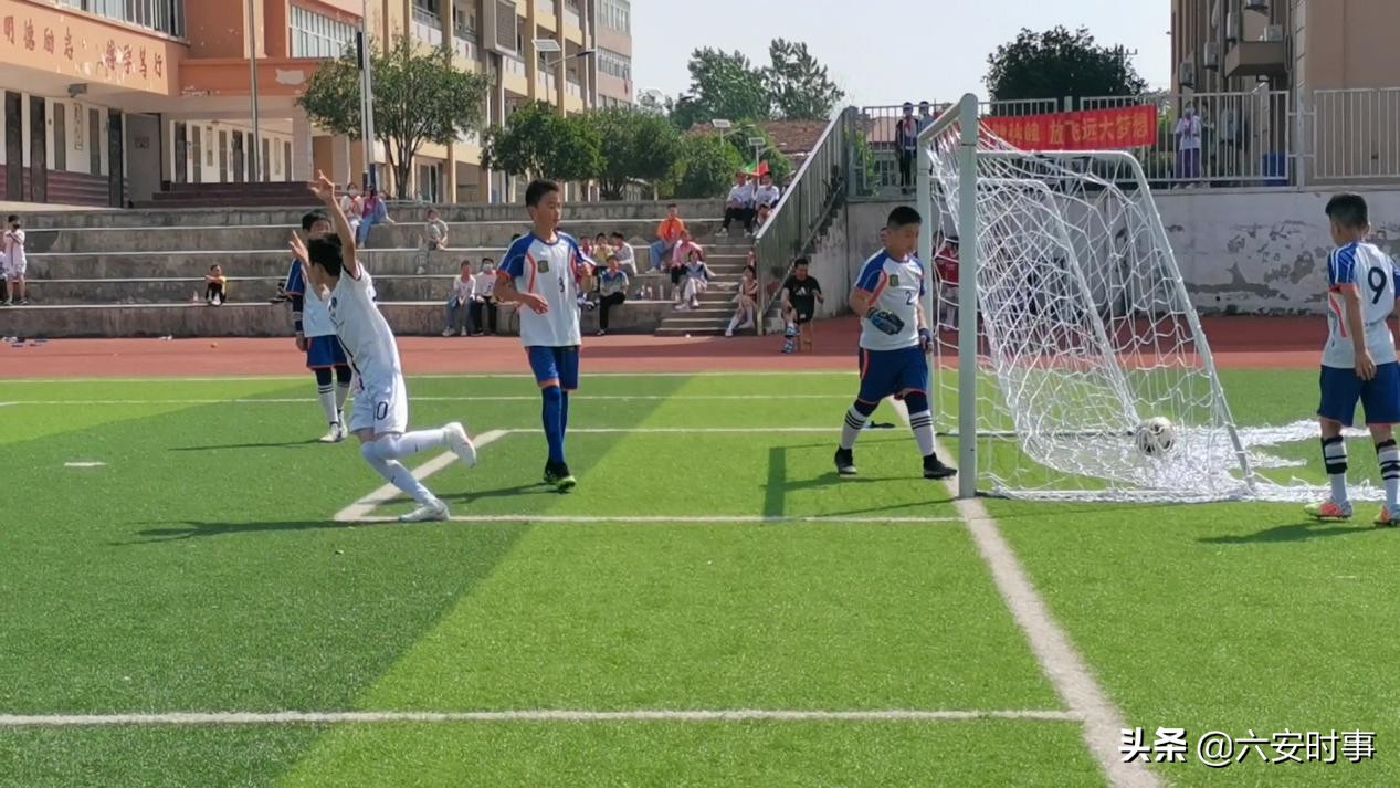 小学校园足球联赛开赛报道,中小学生校园足球联赛完美收官