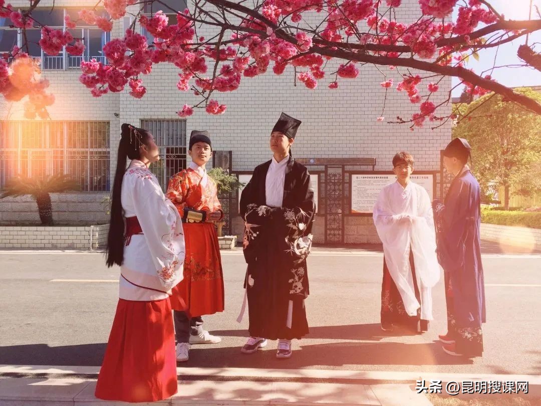 多彩生活缤纷寒假,多彩生活文化活动校园