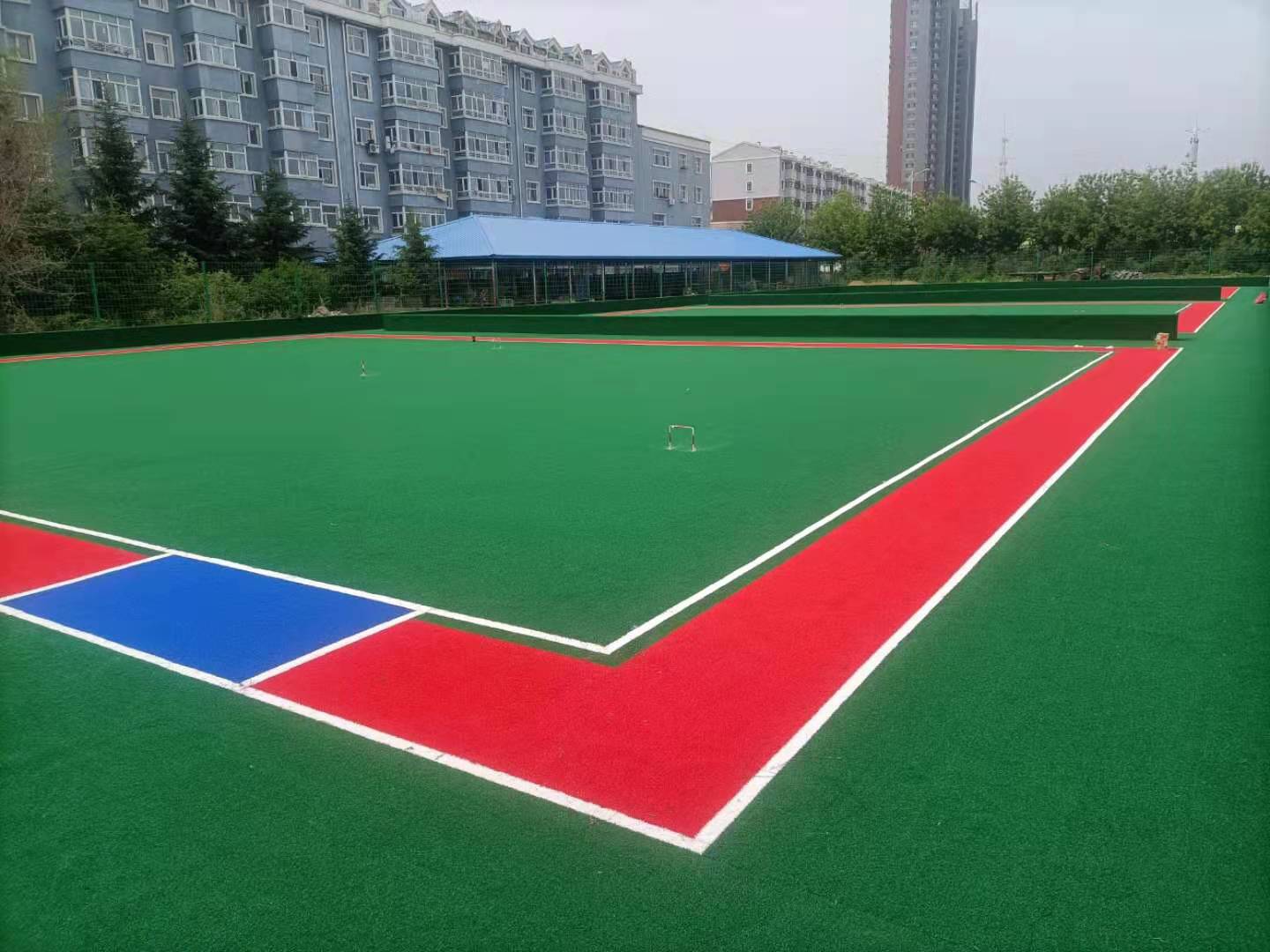 哈尔滨门球场人造草坪生产厂家,门球场人造草坪内填石英砂标准