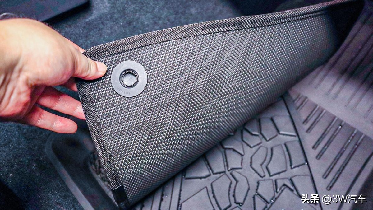 2022牧马人高地版怎么样,牧马人高地版带踏板