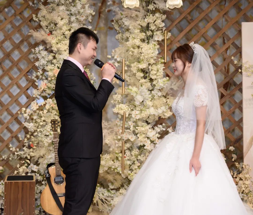 给你们分享婚礼最感动的时刻,每一场婚礼都应该这样美好而幸福