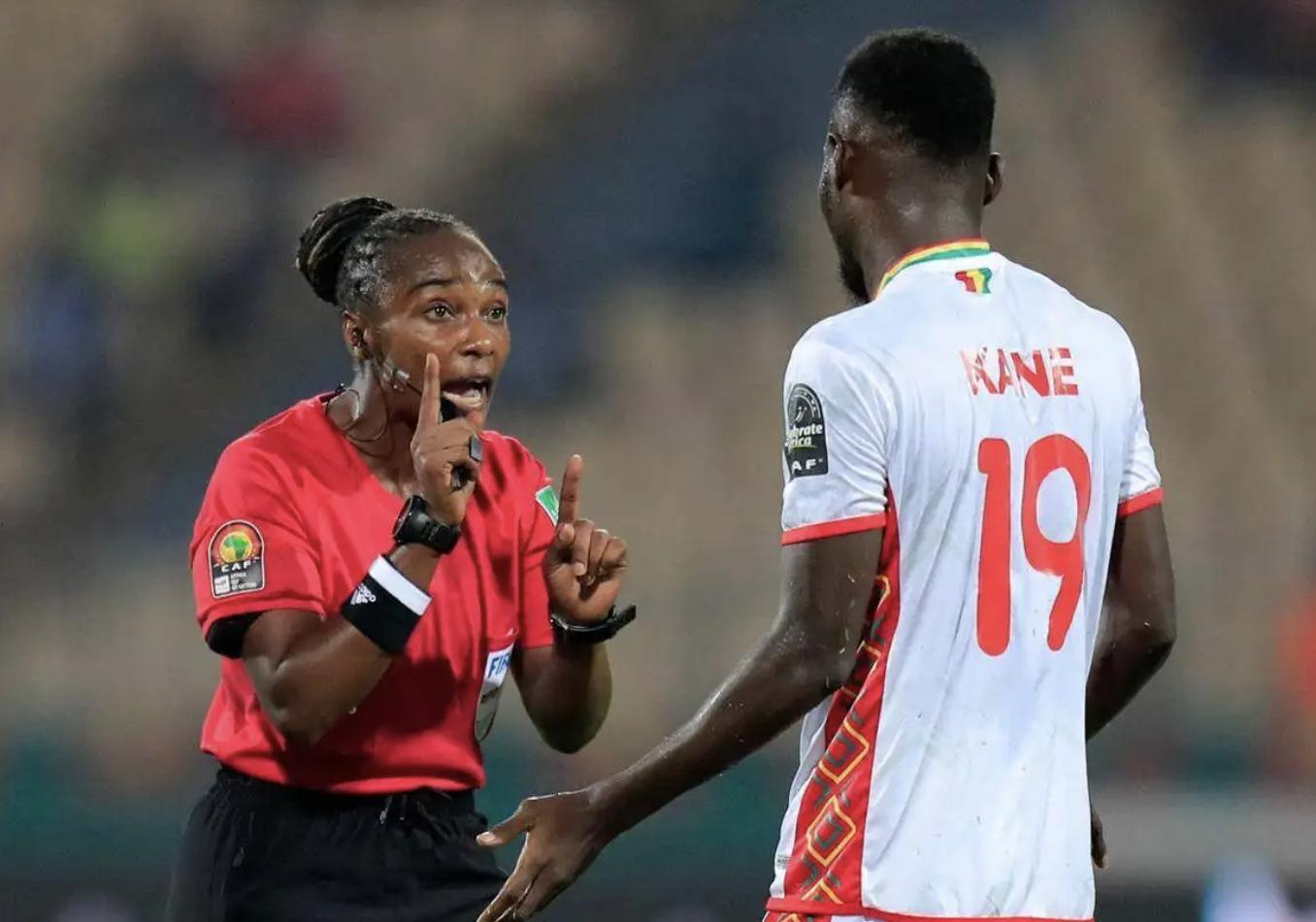 女性裁判十大美女,2022世界杯最美女裁判