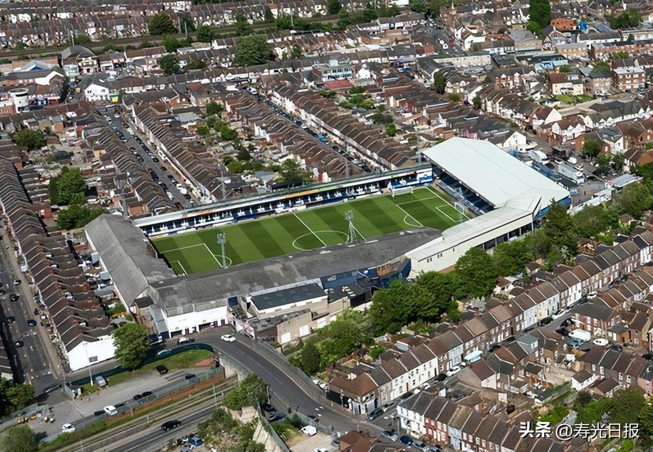 业余球队杀入八强,业余球队9人