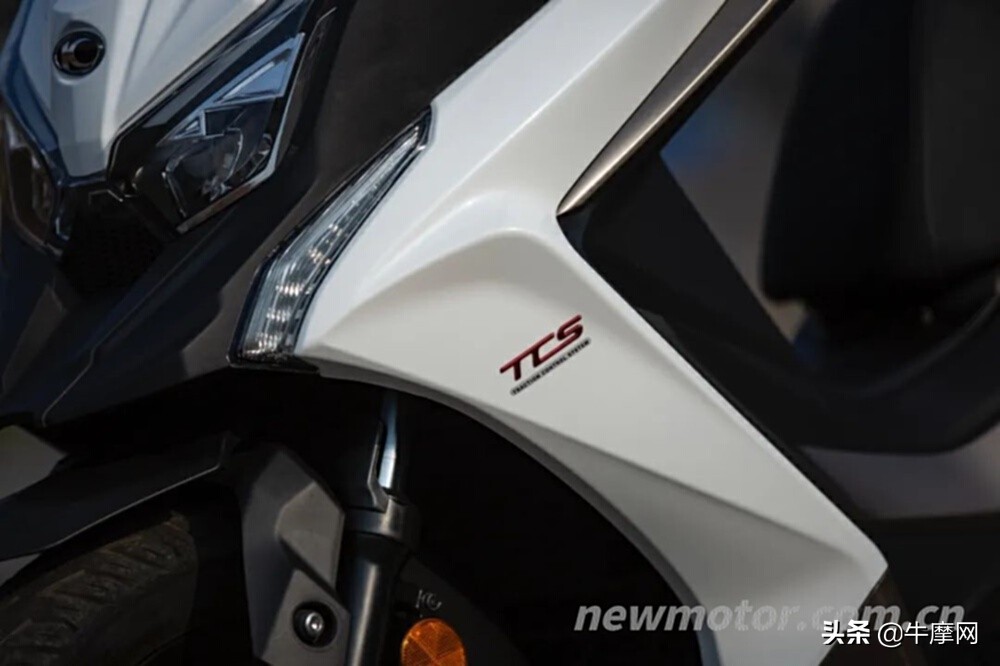 无极SR4Max｜宝马C400GT｜光阳赛艇S350横评（下）：出道即巅峰？