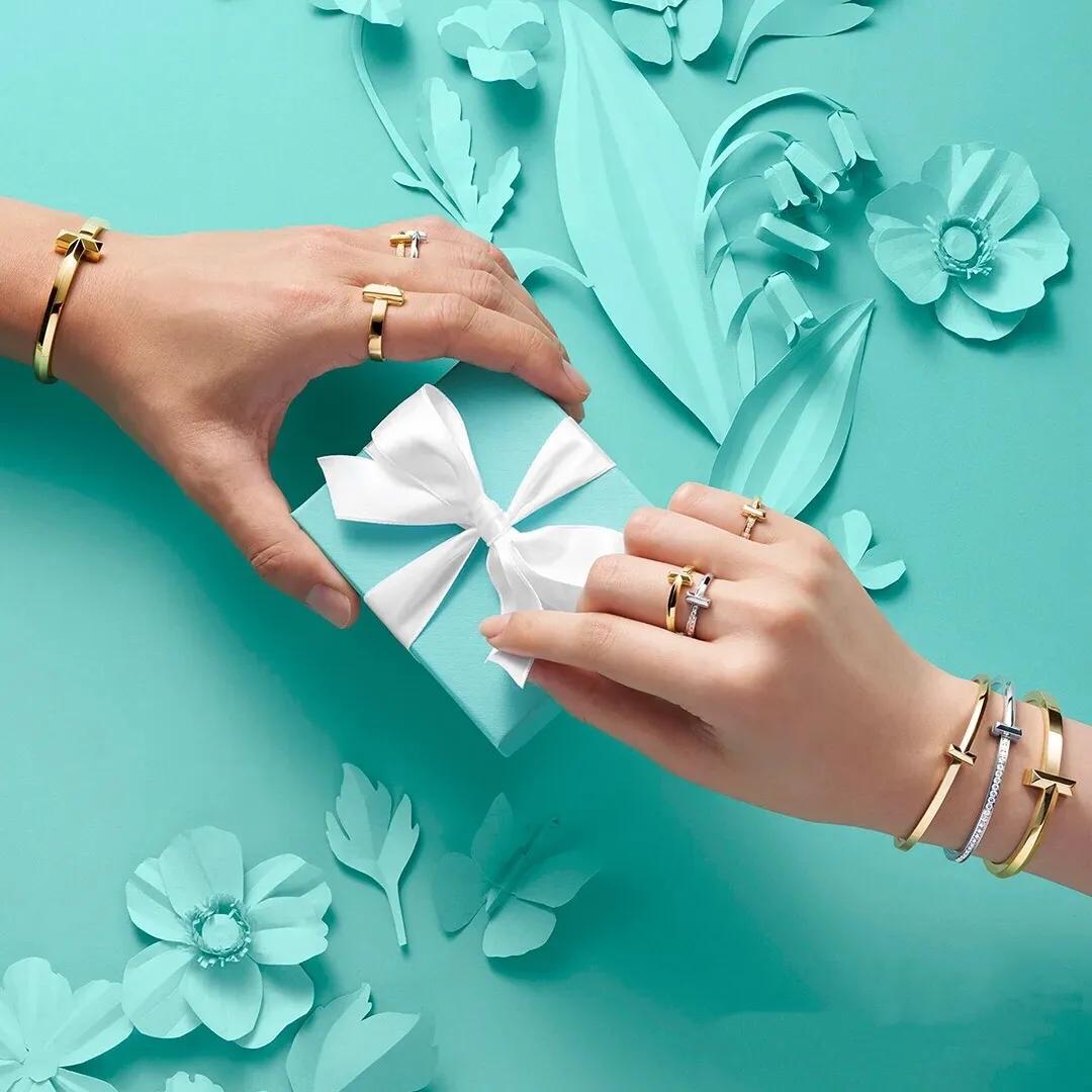 tiffanyco微笑项链,tiffany蒂芙尼手镯明星款