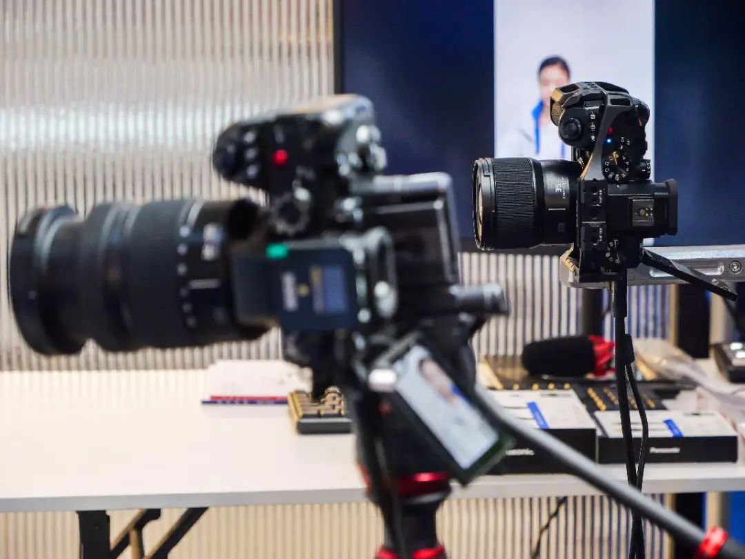 为什么松下是唯一参加新电商博览会的日系相机品牌？