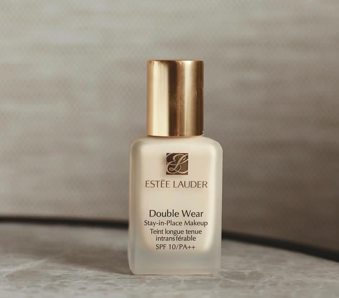 大牌粉底液测评不暗沉,雅诗兰黛dw和兰蔻菁纯粉底哪个好