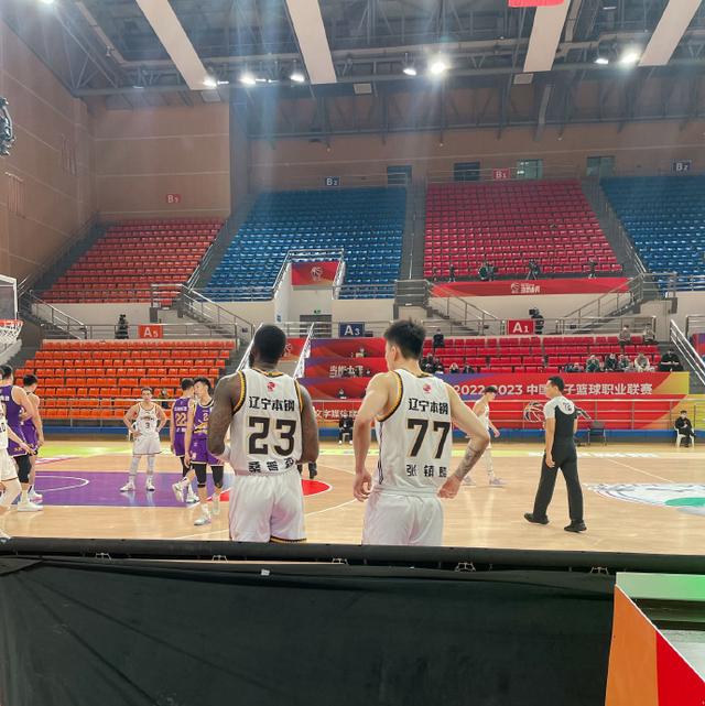 张镇麟34分辽宁胜青岛,辽宁对广东张镇麟2分追平比分