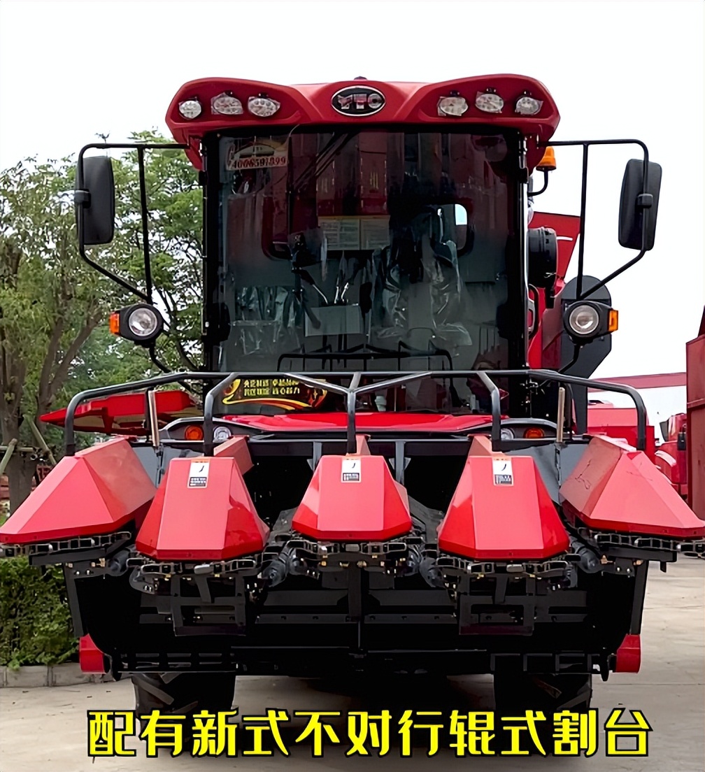 最新款三行玉米收获机,3万左右的玉米收获机
