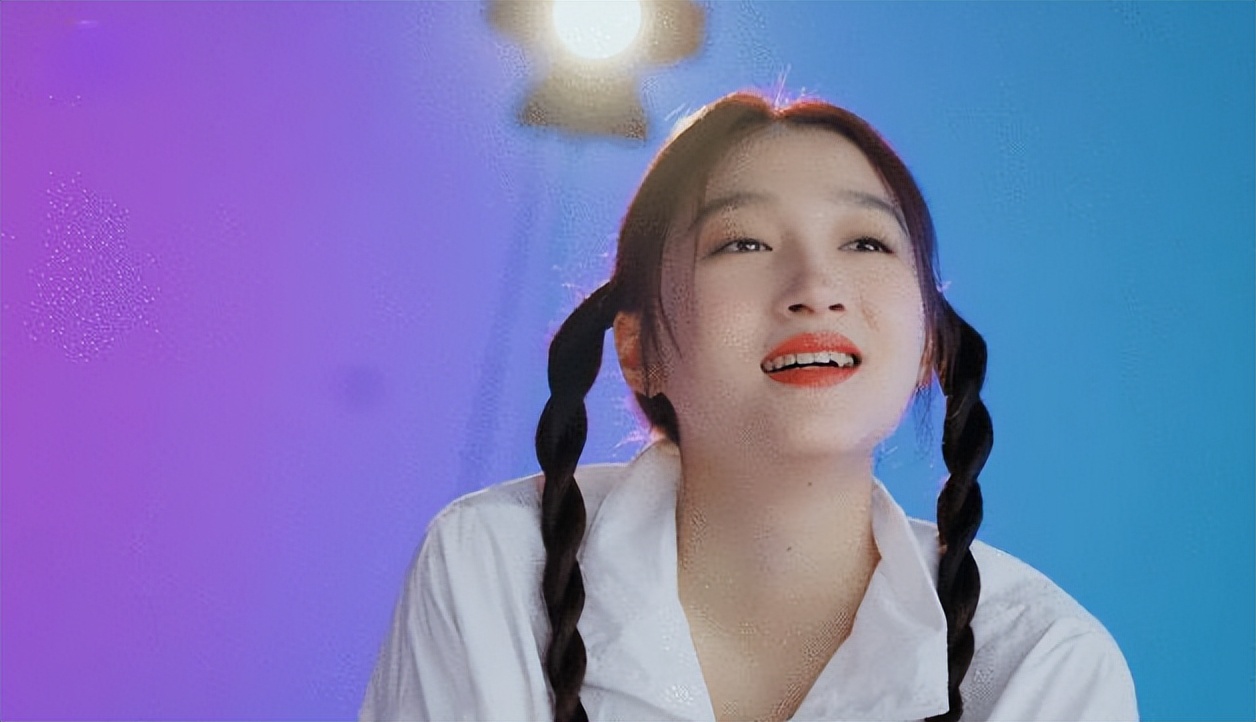 关晓彤为谁挡热搜,关晓彤烂大街造型