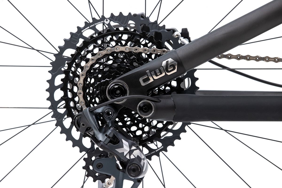 灵活有趣阿瑟顿推出AM.130