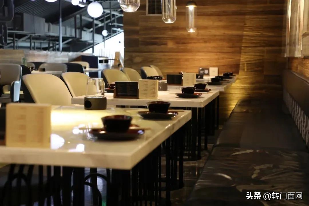 茅台跨界卖咖啡一杯最高超40元,贵州茅台再跨界卖咖啡