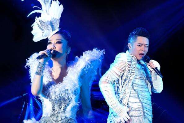 凤凰传奇24年前的约定五五分账,凤凰传奇凭什么五五分账