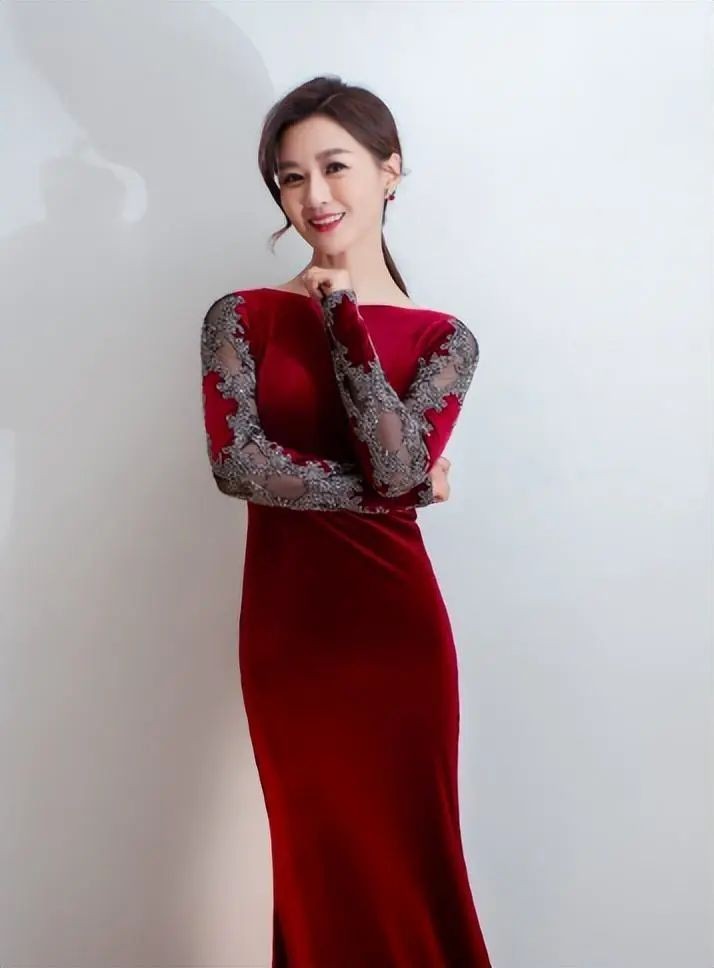 国足太太们颜值逆天,2021日本国足太太团