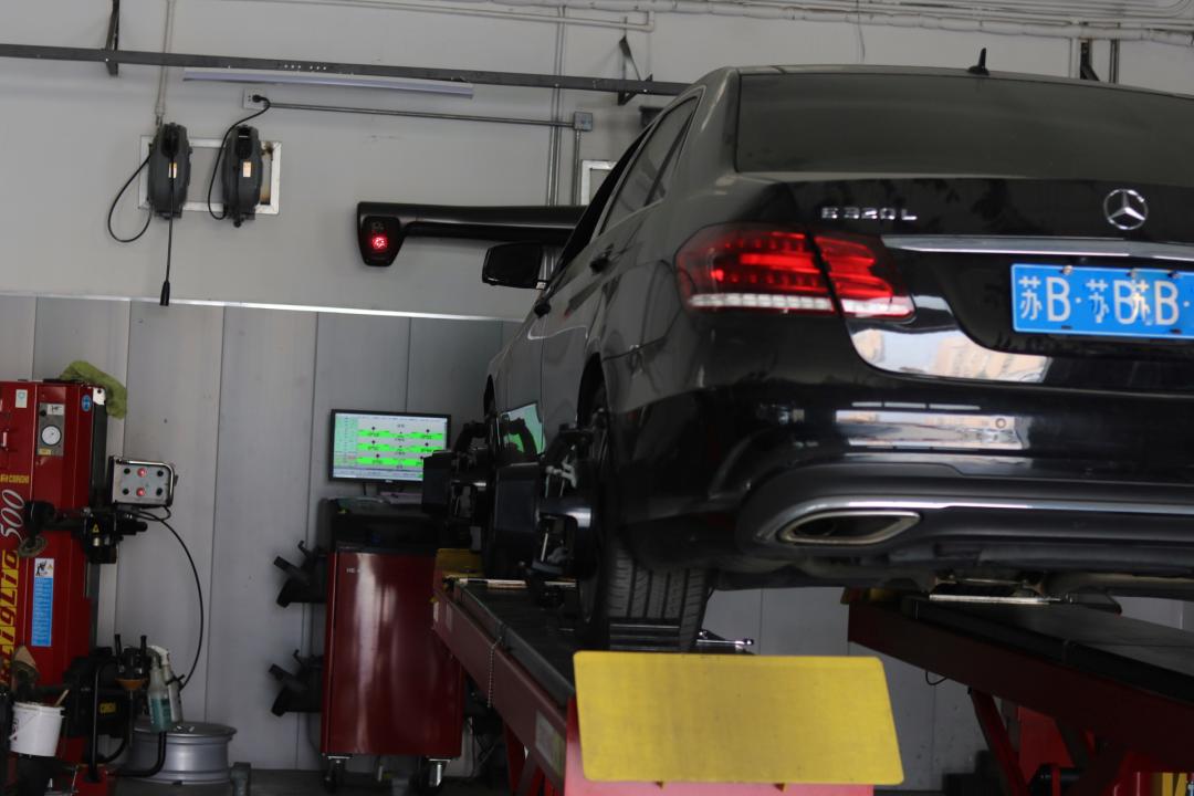 奔驰w212翻新改造全过程,奔驰w212老车翻新