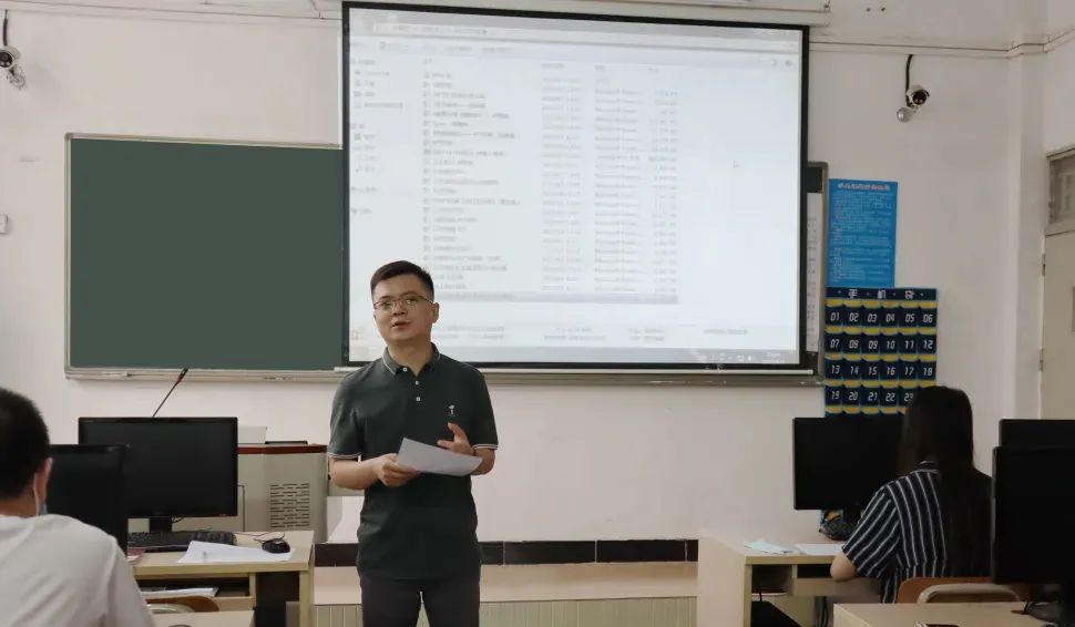 辅导员风采大赛ppt,辅导员微课ppt