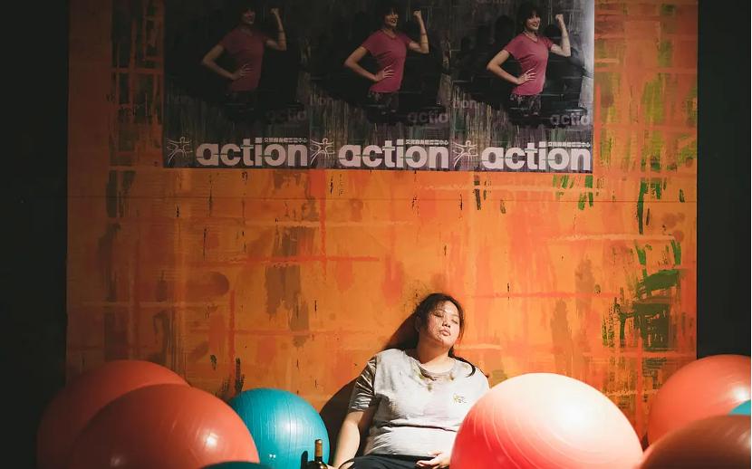 一个渴望被爱的胖女孩心理,胖女孩改变自我寻找真爱的故事