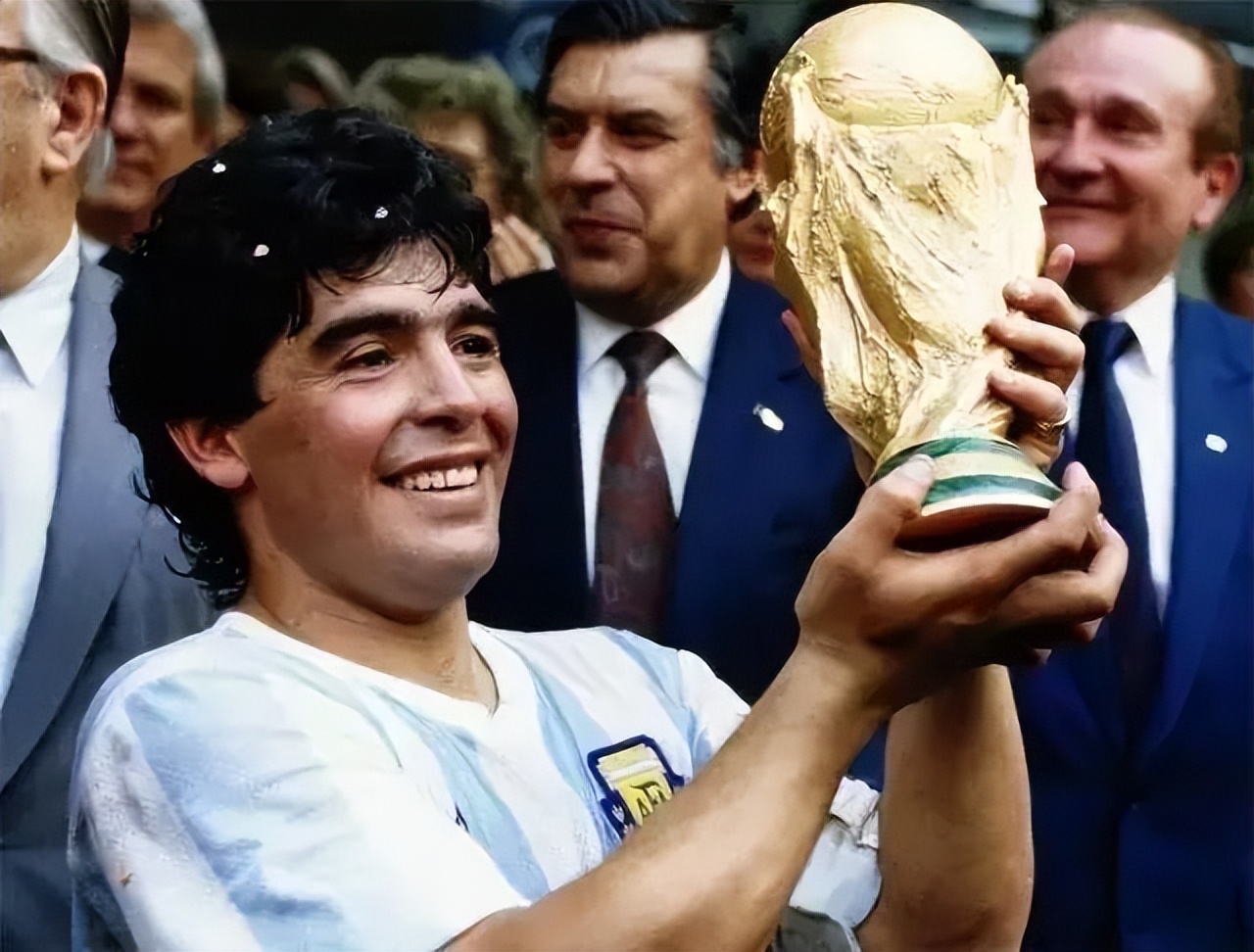 足球诗人贺炜的解说金句,贺炜足球诗人