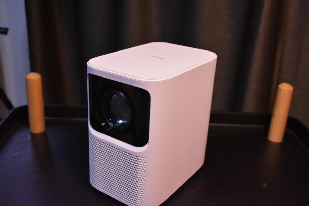 什么牌子的投影仪最好性价比最高,哪一种品牌投影仪最实在最好用