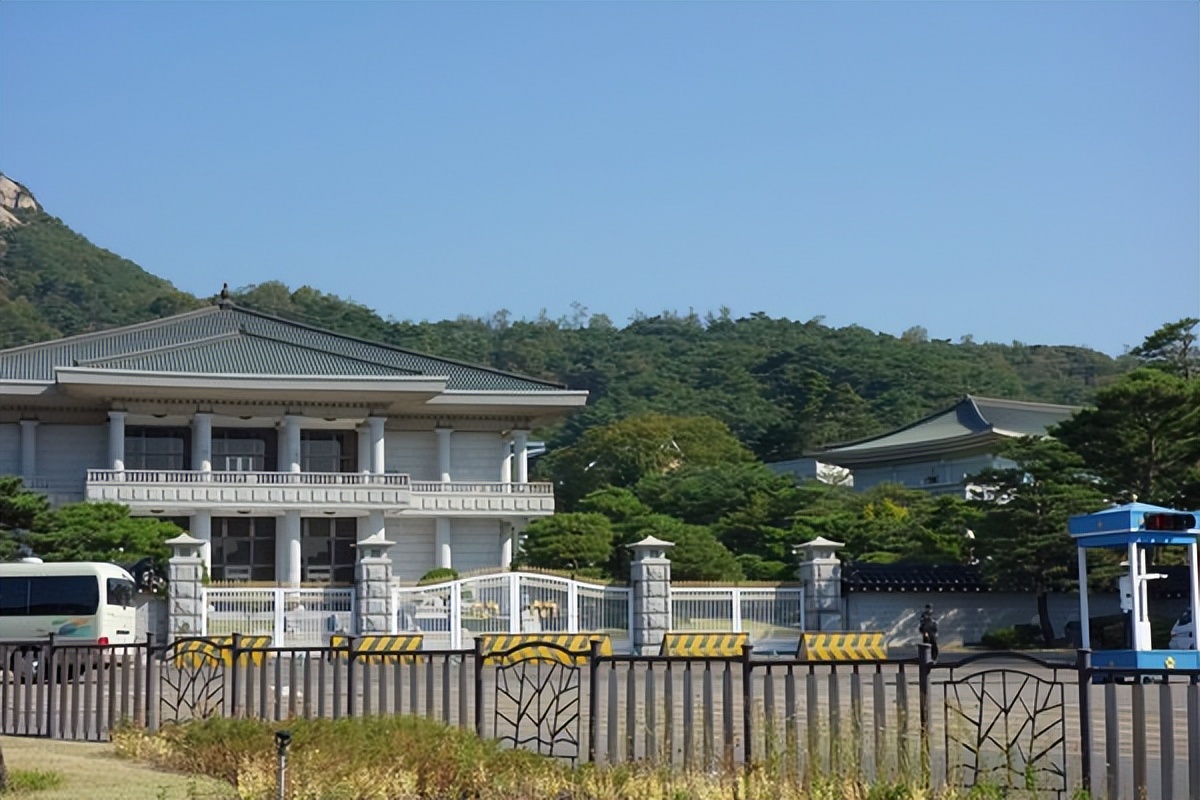 首尔景福宫游记,韩国景福宫和青瓦台在一起吗