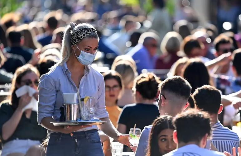 英国最年轻男爵,英国最帅亲王