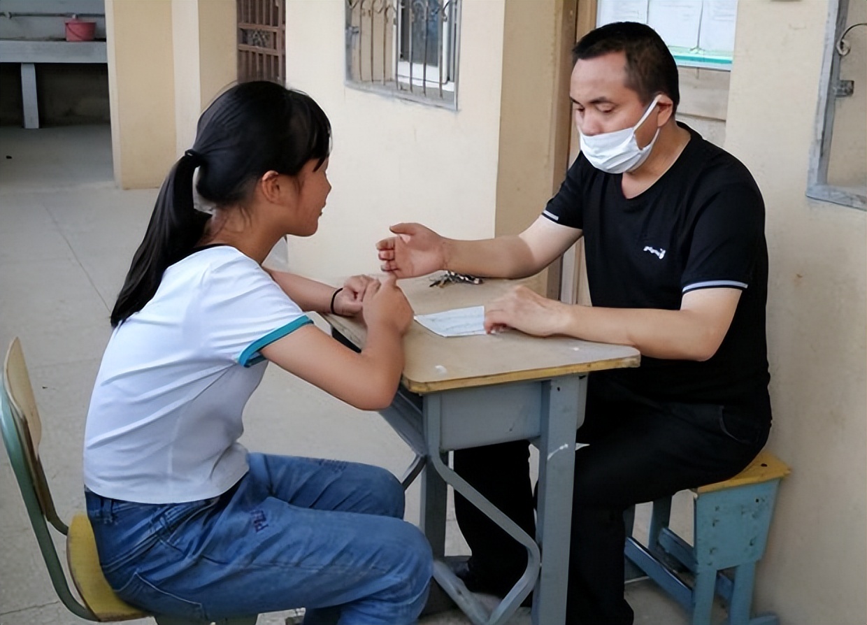 在南昌当高中老师收入有多少,南昌县高中老师一年收入