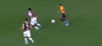 巴萨游子归来！看他就像看人类足球进化史：用了7年走出石器时代