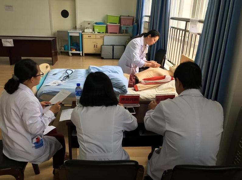 想从事催乳师行业应该从哪开始,催乳师月入2万