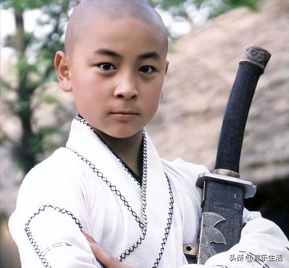 九岁县太爷演员今昔对比,九岁县太爷扮演者现在长什么样