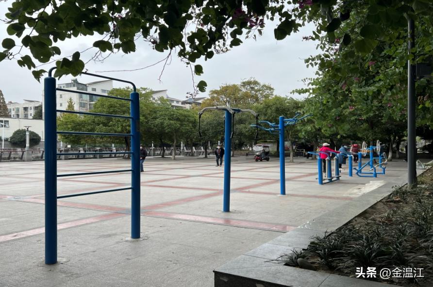 周末运动场地,周末开卡丁车